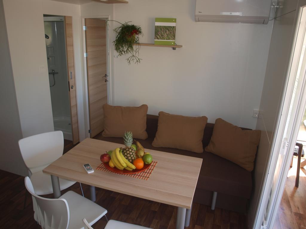 Camping Adria Mobile Home Park Umag Room photo