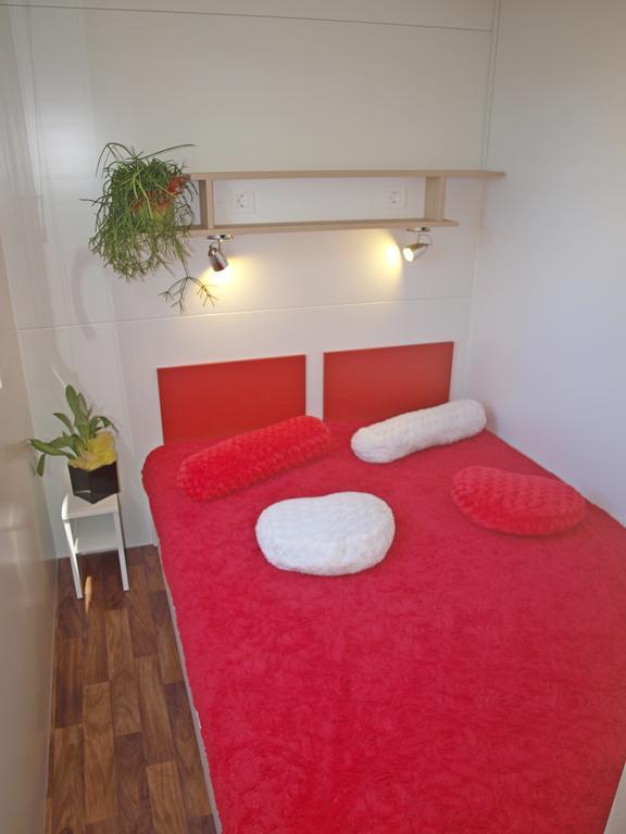 Camping Adria Mobile Home Park Umag Room photo