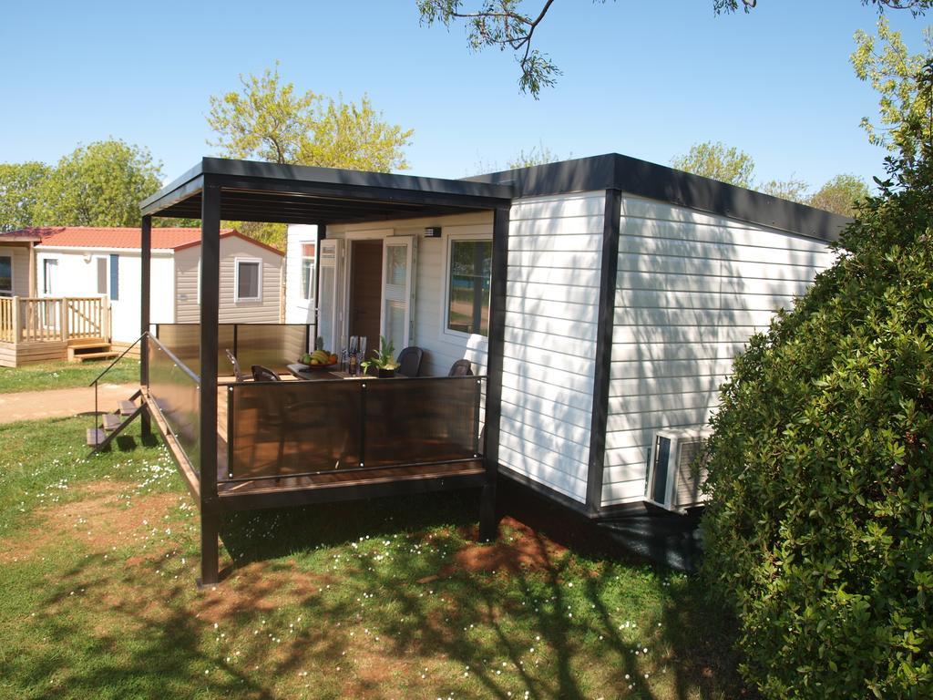 Camping Adria Mobile Home Park Umag Room photo