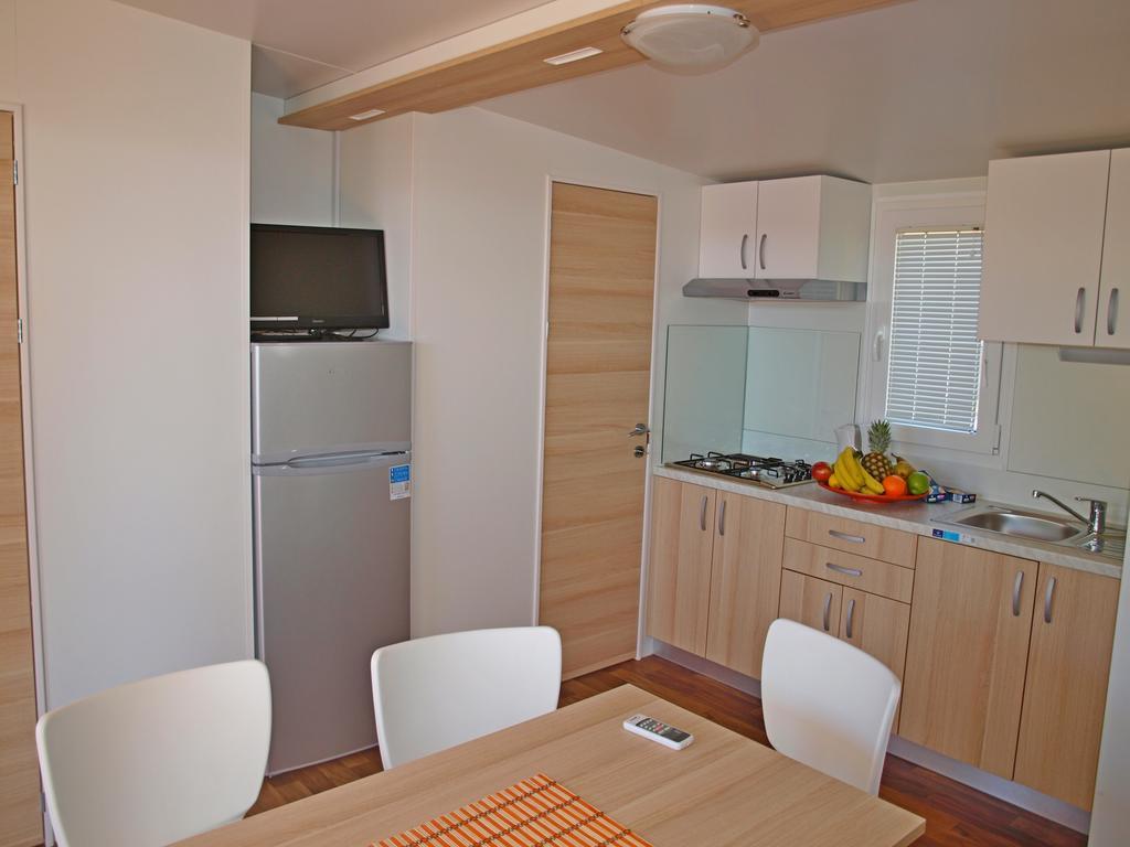 Camping Adria Mobile Home Park Umag Room photo