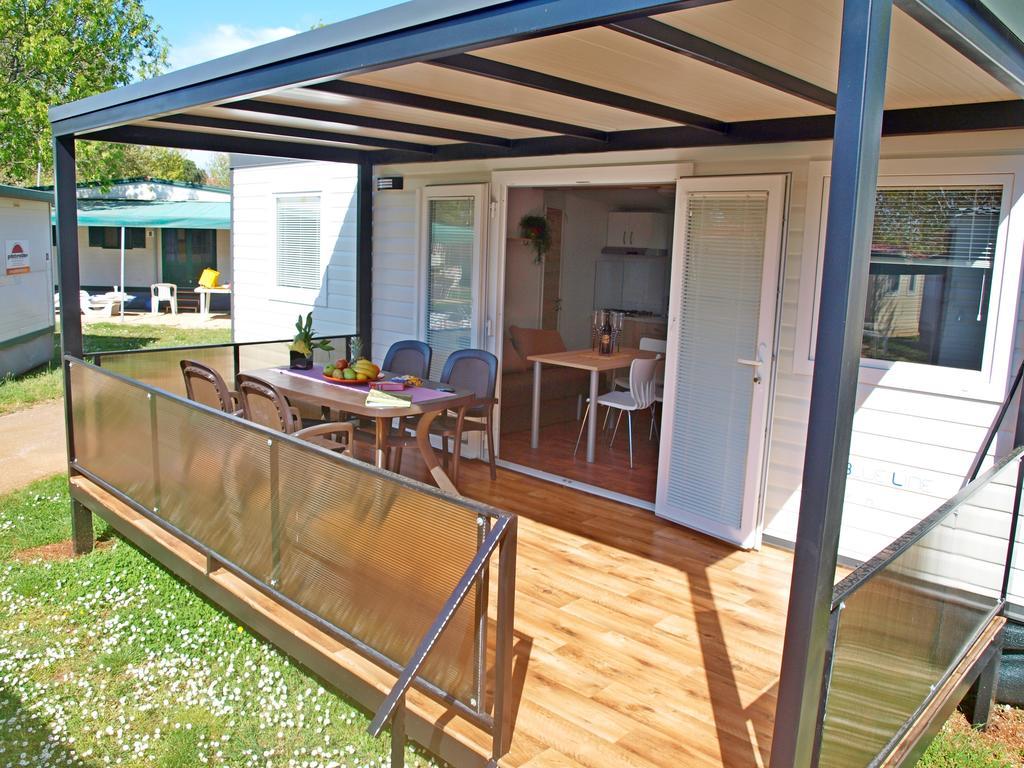 Camping Adria Mobile Home Park Umag Room photo