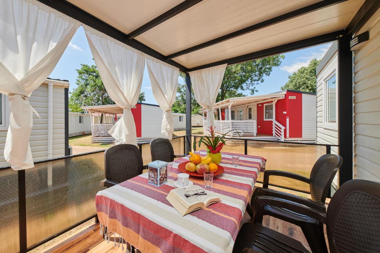 Camping Adria Mobile Home Park Umag Exterior photo