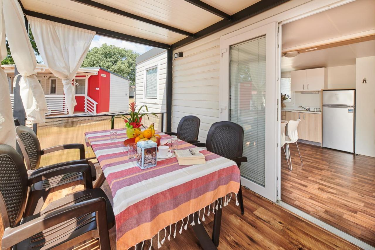 Camping Adria Mobile Home Park Umag Exterior photo